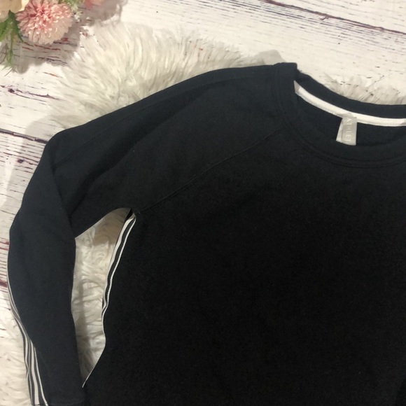 Athleta 24/7 Striped Side Crewneck Pullover Sweatshirt - Picture 8 of 14